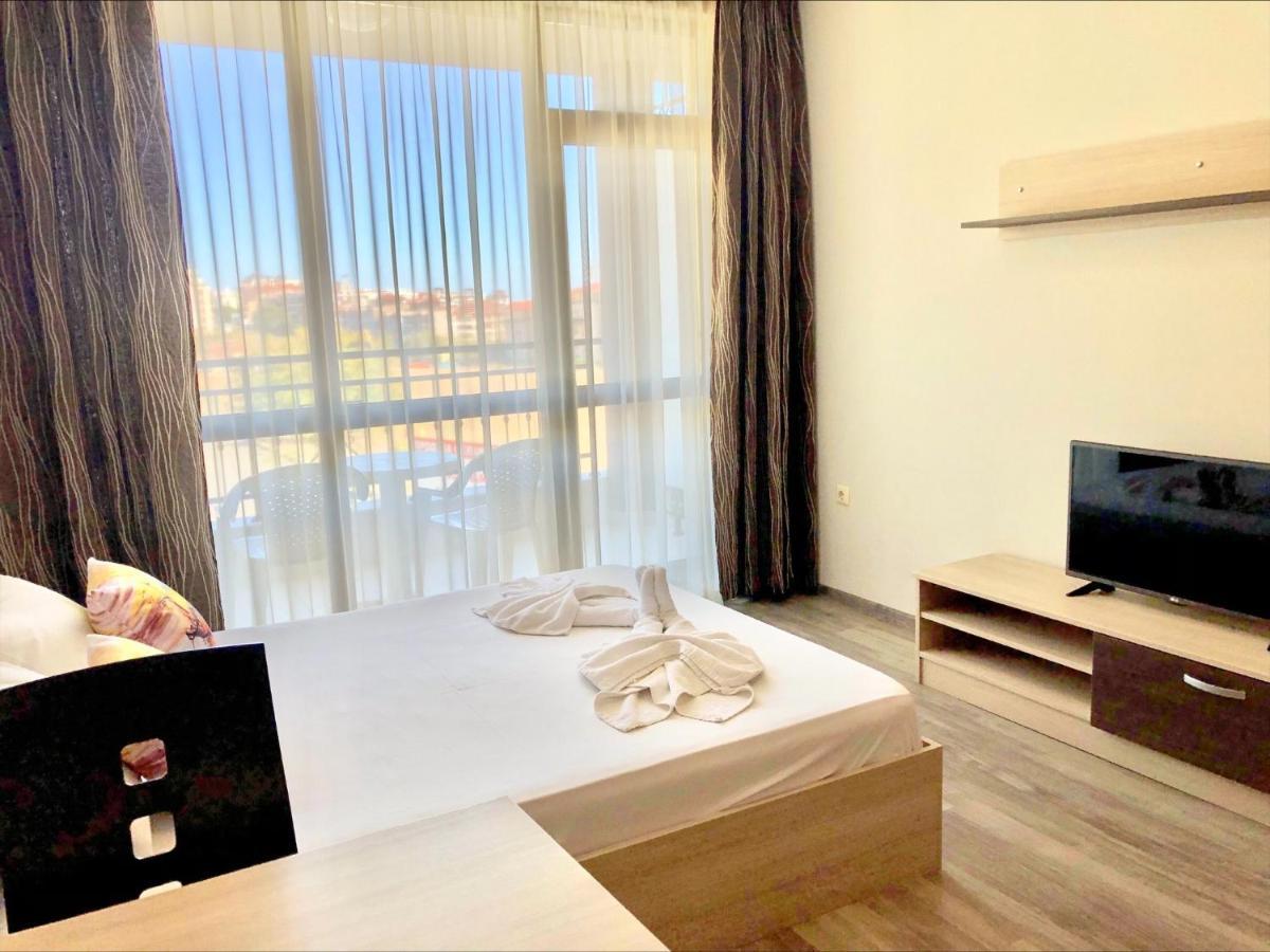 Sorrento - Menada Apartments Sveti Vlas Extérieur photo