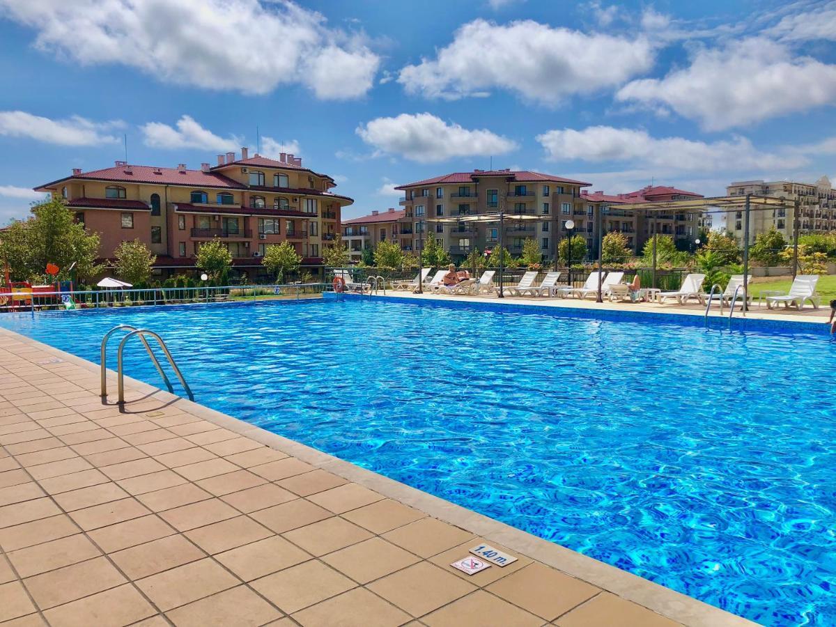Sorrento - Menada Apartments Sveti Vlas Extérieur photo