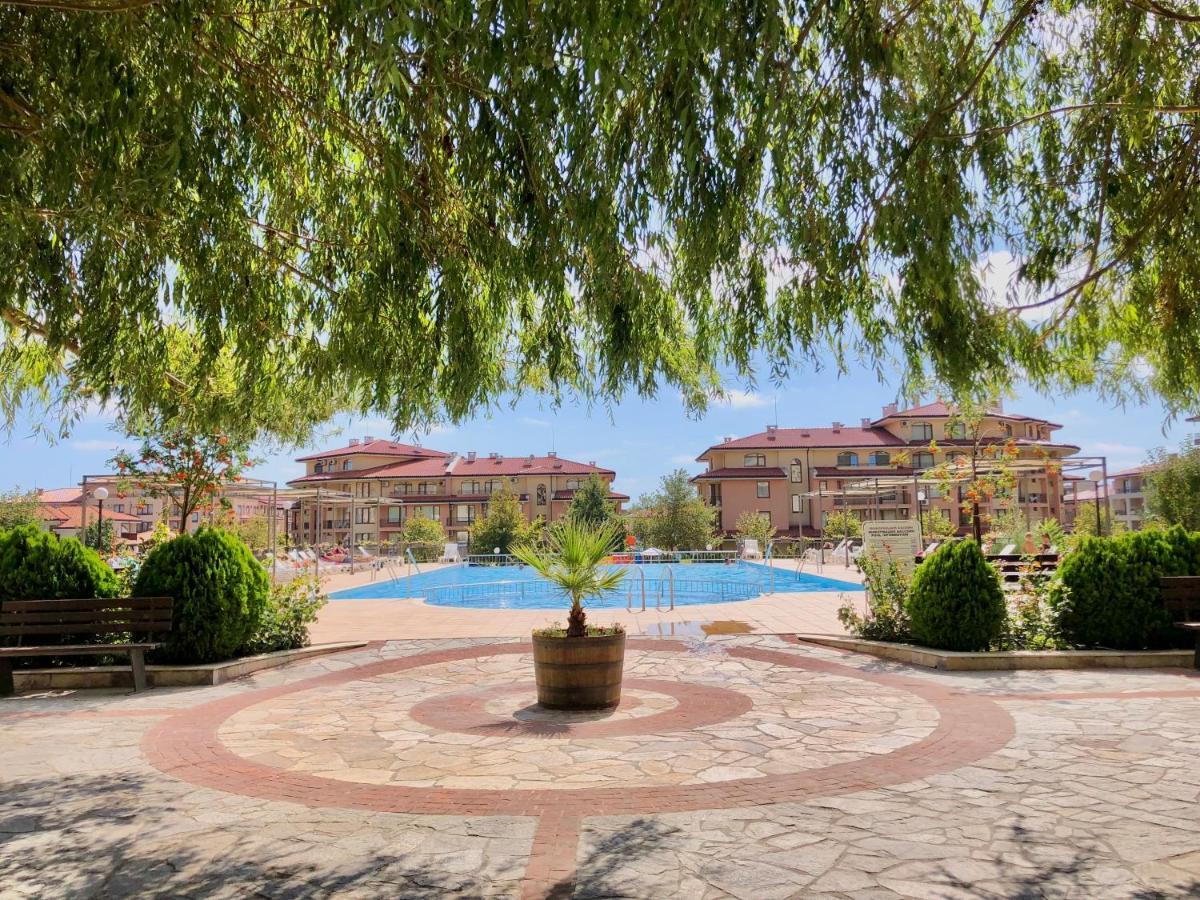 Sorrento - Menada Apartments Sveti Vlas Extérieur photo
